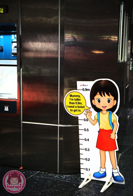 Singapore MRT signage