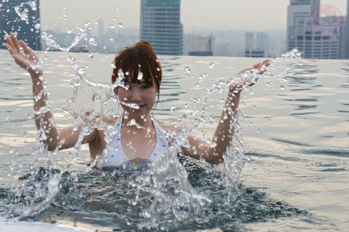 Marina Bay Sands hotel - splash at the skypool