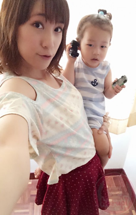 Wefie with Yuto on MOMOE off-shoulder top