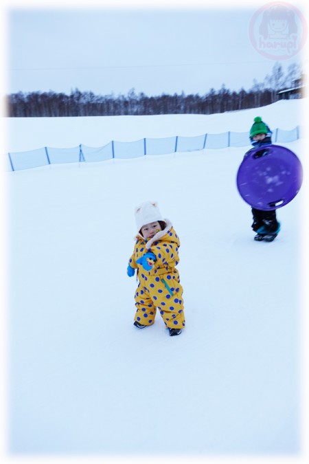 Cool kids in the snow