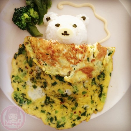 The bear rice with egg blanket