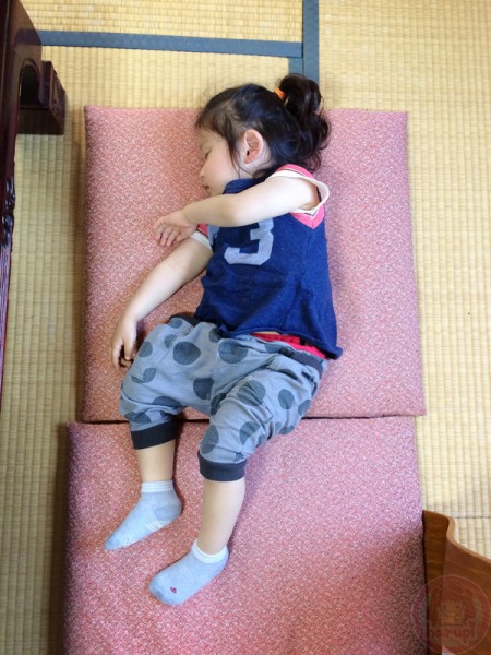 Noon-nap in Nushiyu Inn ぬ志勇旅館でお昼寝